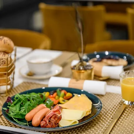 Emerald By Continental Group 4*