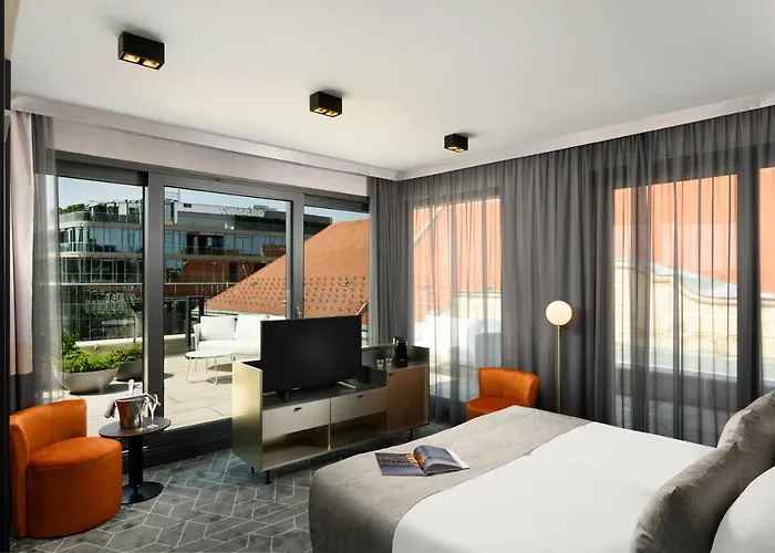 Emerald By Continental Group Hotel