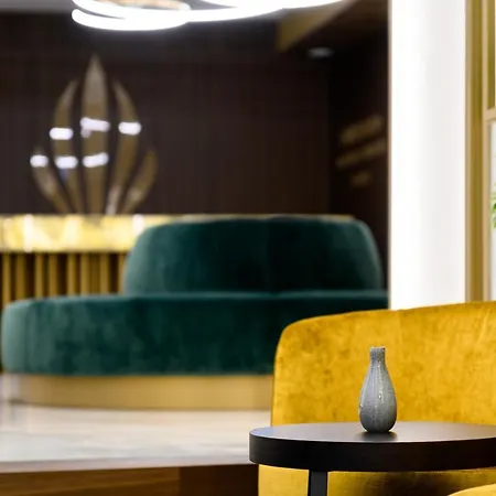 호텔 Emerald By Continental Group