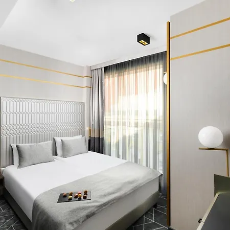 Otel Emerald By Continental Group