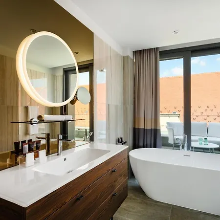 Emerald By Continental Group Hotel 4*