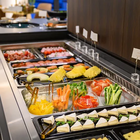 Otel Emerald By Continental Group 4*