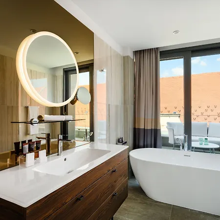 Emerald By Continental Group Otel