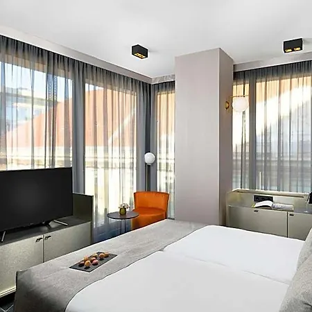 Hotel Emerald By Continental Group