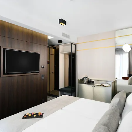 Hotel Emerald By Continental Group 4*