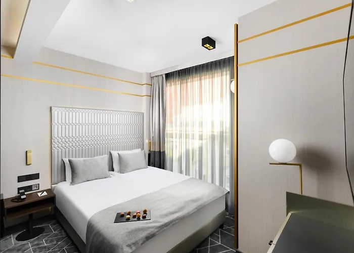 Hotel Emerald By Continental Group