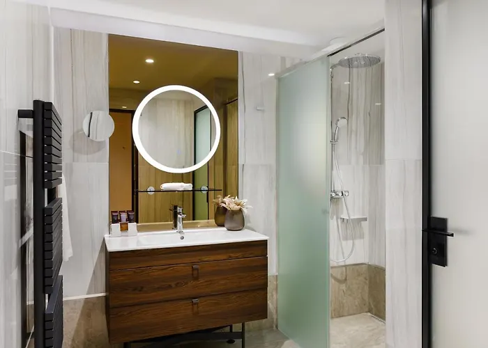 Emerald By Continental Group Hotel 4*