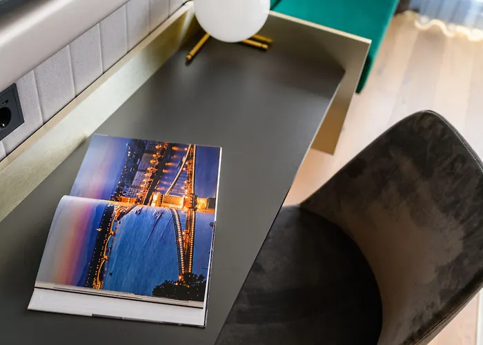 Hotell Emerald By Continental Group