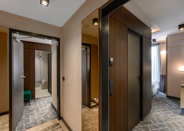 Emerald By Continental Group 4* בודפשט